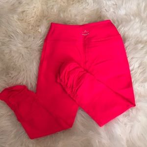 Beyond Yoga cinched ankle capri legging